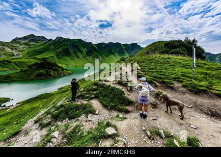Allgäuer Bergseen à Alpen. Schrecksee. Banque D'Images