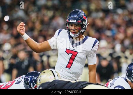 Nouvelle-Orléans, Louisiane, États-Unis. 27 août 2023. Le quarterback des Texans de Houston, C.J. Stroud Yells, joue devant ses coéquipiers lors d'un match de pré-saison de la NFL à la Nouvelle-Orléans, Louisiane, États-Unis, le 27 août 2023. (Image de crédit : © Dan Anderson/ZUMA Press Wire) USAGE ÉDITORIAL SEULEMENT! Non destiné à UN USAGE commercial ! Banque D'Images