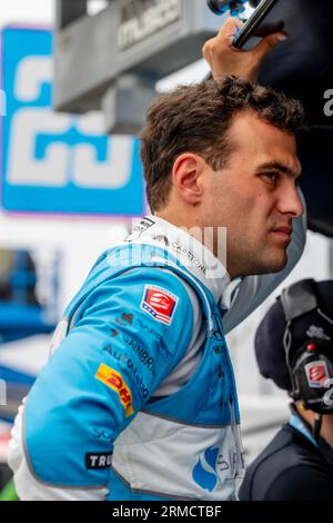Madison, Illinois, États-Unis. 27 août 2023. DEVLIN DeFRANCESCO (29), pilote de la série INDYCAR, de Toronto, Canada, se prépare à la qualité pour le Bommarito Automotive Group 500 au World Wide Technology Raceway à Madison, il, États-Unis. (Image de crédit : © Walter G Arce SR Grindstone Medi/ASP) USAGE ÉDITORIAL SEULEMENT! Non destiné à UN USAGE commercial ! Banque D'Images