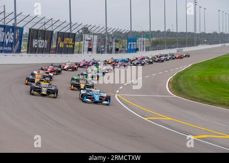 Madison, Illinois, États-Unis. 27 août 2023. JOSEF NEWGARDEN (2 ans), pilote de la série INDYCAR, de Nashville, Tennessee, court à travers les virages lors du Bommarito Automotive Group 500 au World Wide Technology Raceway à Madison il. (Image de crédit : © Walter G Arce SR Grindstone Medi/ASP) USAGE ÉDITORIAL SEULEMENT! Non destiné à UN USAGE commercial ! Banque D'Images