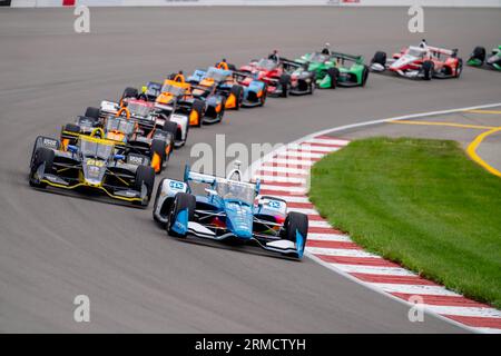 Madison, Illinois, États-Unis. 27 août 2023. JOSEF NEWGARDEN (2 ans), pilote de la série INDYCAR, de Nashville, Tennessee, court à travers les virages lors du Bommarito Automotive Group 500 au World Wide Technology Raceway à Madison il. (Image de crédit : © Walter G Arce SR Grindstone Medi/ASP) USAGE ÉDITORIAL SEULEMENT! Non destiné à UN USAGE commercial ! Banque D'Images