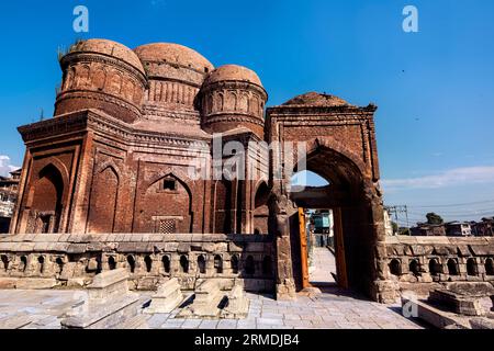 La tombe de la mère de Zain-ul-Abidin (tombe de Badshah), Srinagar, Cachemire, Inde Banque D'Images