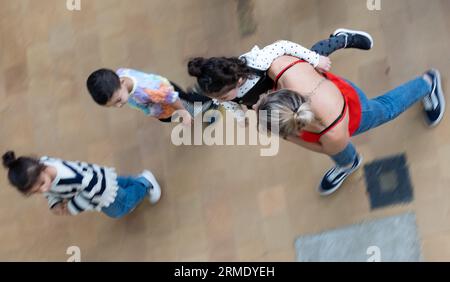 Bruxelles, Belgique. 28 août 2023. Illustration photo prise lors d'une visite à l'école 'Ecole communale n°5 d'Ixelles' le premier jour de la rentrée scolaire, lundi 28 août 2023 à Ixelles - Elsene, Bruxelles. Les élèves des établissements d’enseignement francophones reviennent aujourd’hui. BELGA PHOTO BENOIT DOPPAGNE crédit : Belga News Agency/Alamy Live News Banque D'Images