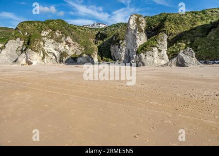 White Rocks falaise path, Portstewart Strand, (plage), Portstewart, Comté de Londonderry, Irlande du Nord, Royaume-Uni Banque D'Images