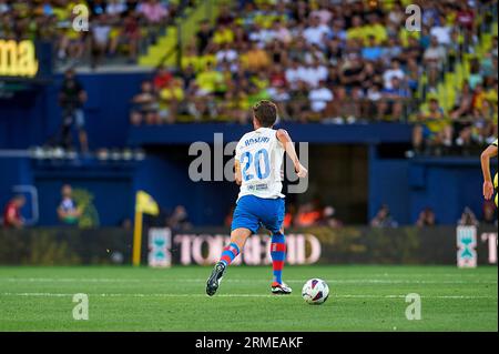 Villareal, Espagne. 27 août 2023. Sergi Roberto de Barcelona CF en action lors de la saison régulière de la Liga EA Sport Round 3 le 27 août 2023 au Ceramica Stadium (Villareal, la Liga EA Sport Round saison régulière 3 le 27 août 2023). 23/4/33 crédit : SIPA USA/Alamy Live News Banque D'Images