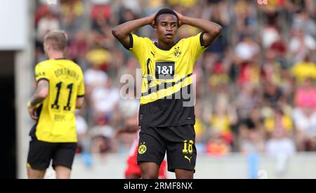 Erfurt, Deutschland. 22 juillet 2023. Firo : 07/22/2023, football, football, 1e championnat, 1e Bundesliga, saison 2023/2024, test match, Rot-Weiss Erfurt - BVB, Borussia Dortmund Youssoufa MOUKOKO, BVB, déception crédit : dpa/Alamy Live News Banque D'Images