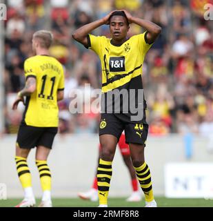 Erfurt, Deutschland. 22 juillet 2023. Firo : 07/22/2023, football, football, 1e championnat, 1e Bundesliga, saison 2023/2024, test match, Rot-Weiss Erfurt - BVB, Borussia Dortmund Youssoufa MOUKOKO, BVB, déception crédit : dpa/Alamy Live News Banque D'Images