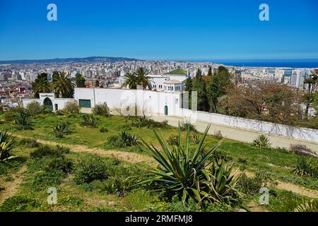 Vue panoramique sur Tanger depuis la colline de Charf, Maroc, Afrique du Nord Banque D'Images