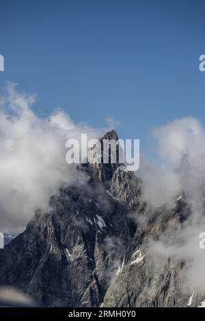 Vue de crête sur Skyway Monte Bianco, papier peint Banque D'Images