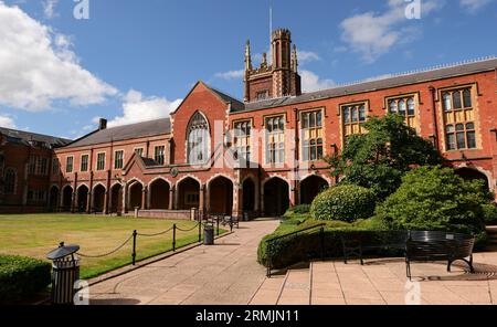 Irlande du Nord, Belfast : Queen's University of Belfast (communément appelée QUB), l'une des universités les plus prestigieuses d'Irlande du Nord. Banque D'Images