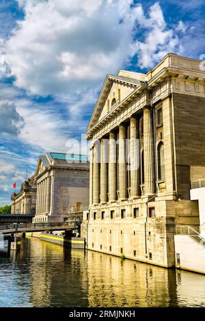 Musée de Pergamon sur l'île aux musées dans le centre historique de Berlin. Patrimoine mondial de l'UNESCO en Allemagne Banque D'Images