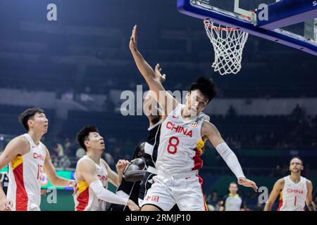 Manille, Philippines. 28 août 2023. Rui Zhao, de Chine, a été vu en action lors du deuxième match de la phase de groupes de la coupe du monde de basket-ball FIBA 2023 entre le Soudan du Sud et la Chine à Araneta Coliseum-Manille. Score final ; Soudan du Sud 89:69 Chine. Crédit : SOPA Images Limited/Alamy Live News Banque D'Images