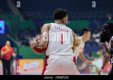 Manille, Philippines. 28 août 2023. Kaier Li, de Chine, a été vu en action lors du deuxième match de la phase de groupes de la coupe du monde de basket-ball FIBA 2023 entre le Soudan du Sud et la Chine à Araneta Coliseum-Manille. Score final ; Soudan du Sud 89:69 Chine. Crédit : SOPA Images Limited/Alamy Live News Banque D'Images