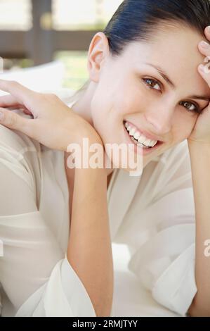 Close up of young woman smiling Banque D'Images