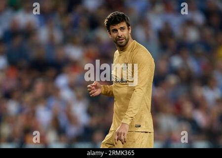 Valencia, Espagne. 30 octobre 2022. Gerard pique du FC Barcelone regarde lors du match de LaLiga Santander entre Valencia CF et FC Barcelone au stade Mestalla, le 29 octobre 2022, Valence, Espagne. (Photo de David Aliaga/NurPhoto) crédit : NurPhoto SRL/Alamy Live News Banque D'Images