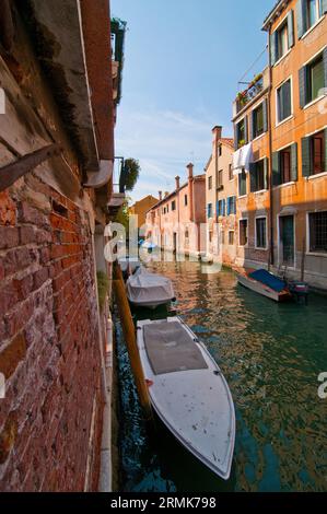 Vue pittoresque inhabituelle de Venise Italie lieu le plus touristique du monde Banque D'Images