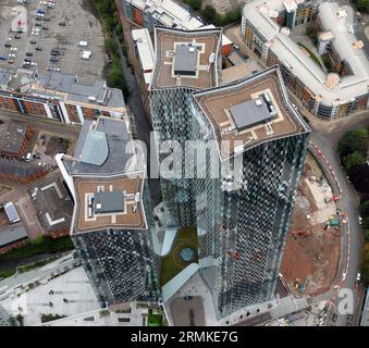 Vue aérienne vue aérienne des développements d'immeubles d'appartements Deansgate Square dans le centre-ville de Manchester Banque D'Images