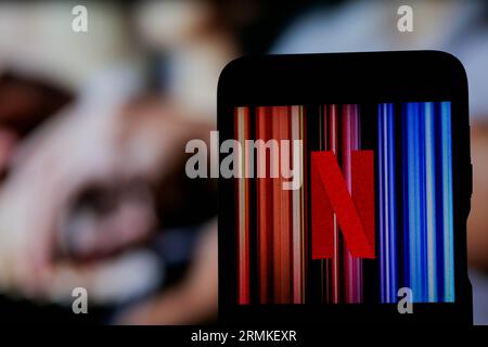 26 août 2023 : Gaziantep, Turquie. 28 août 2023. Le logo de l'application Netflix sur un smartphone. Netflix est un service de streaming de films, séries et émissions télévisées et documentaires, disponible sur abonnement. Il est détenu et exploité par Netflix, Inc. (Image de crédit : © Muhammad ATA/IMAGESLIVE via ZUMA Press Wire) USAGE ÉDITORIAL SEULEMENT! Non destiné à UN USAGE commercial ! Banque D'Images