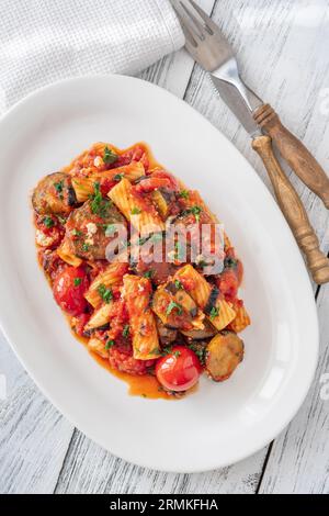Pâtes Alla Norma aux aubergines, sauce tomate et ricotta Banque D'Images