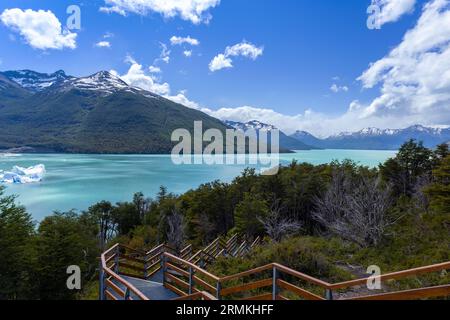 Argentine, Patagonie, El Calefate Perito glacier Moreno dans les Glaciers Parc national Los Glaciares. Banque D'Images