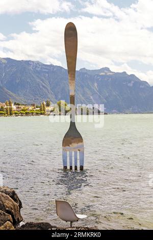 Sculpture la fourchette, la fourchette, de Jean-Pierre Zaugg, dans le lac Léman, lac Léman, Vevey, Canton de Vaud, Suisse Banque D'Images