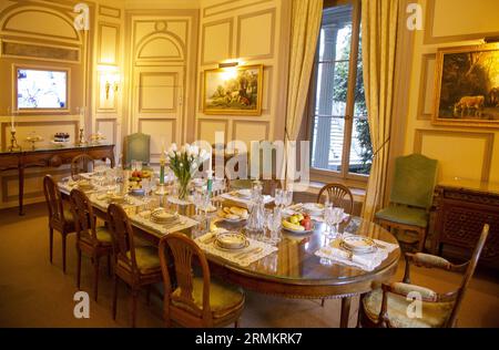 Salle à manger des chapelins, le Manoir, Musée Charlie Chaplin, monde des chapelins, Corsier-sur-Vevey, canton de Vaud, Suisse Banque D'Images