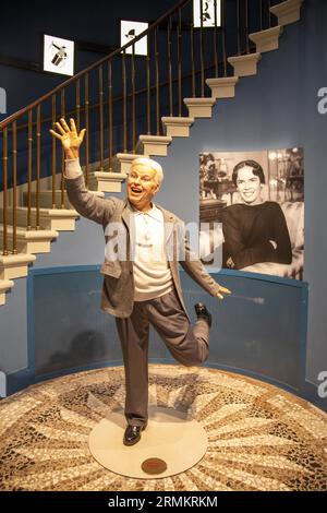 Charlie Chaplin avec la femme Oona O'Neill, figurines de cire, Musée Charlie Chaplin, Chaplins World, Corsier-sur-Vevey, canton de Vaud, Suisse Banque D'Images