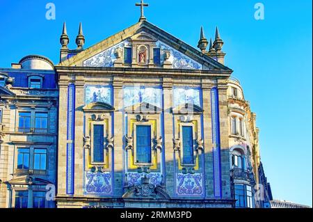 Façade carrelée de l'Igreja de Santo Antonio dos Congregados, Porto, Portugal Banque D'Images