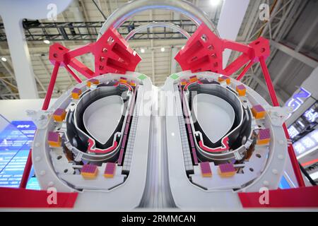 YANTAI, CHINE - le 28 AOÛT 2203 - Un modèle solaire artificiel de nouvelle génération, « China circulation III », est exposé au China International Nuclear 2023 Banque D'Images