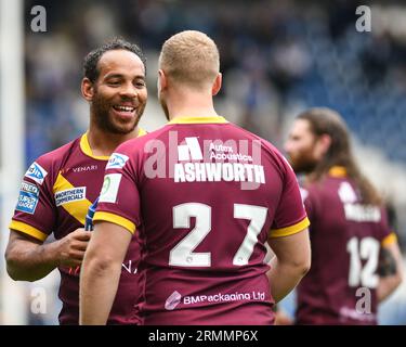 Huddersfield, Angleterre - 25 août 2023 Leroy Cudjoe (21 ans) de Huddersfield Giants célèbre sa victoire. Rugby League Betfred Super League , Huddersfield Giants vs Leeds Rhinos au John Smith's Stadium, Huddersfield, Royaume-Uni Banque D'Images