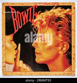 Couverture photo de la version vinyle sept pouces de China Girl par David Bowie, sortie en 1983 Banque D'Images