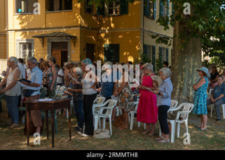 Torre Pellice, Italie 20/08/2023 : prières devant le Temple. Jour d'ouverture du synode vaudois et méthodiste. © Andrea Sabbadini Banque D'Images