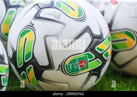 Balles de match de la Carabao Cup avant le match de la Carabao Cup Wolverhampton Wanderers vs Blackpool à Molineux, Wolverhampton, Royaume-Uni, le 29 août 2023 (photo Gareth Evans/News Images) Banque D'Images