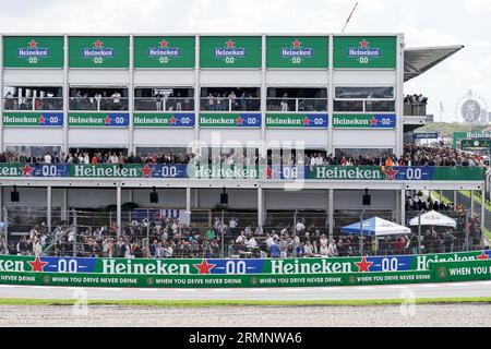 Fans du Paddock Club lors de la FORMULE 1 HEINEKEN DUTCH GRAND PRIX 2023 à CM.com circuit Zandvoort, pays-Bas le 27 août 2023 Banque D'Images