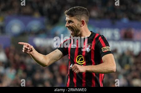 Ryan Christie, de Bournemouth, célèbre avoir marqué son troisième but lors du match de deuxième tour de la coupe Carabao au stade Swansea.com de Swansea. Date de la photo : mardi 29 août 2023. Banque D'Images