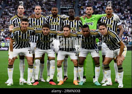 Les joueurs de la Juventus FC posent pour une photo d'équipe avant le match de football de Serie A entre la Juventus FC et le Bologna FC. Banque D'Images