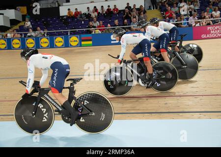 L'équipe japonaise de poursuite par équipe féminine lors de leur course de qualification, Championnats du monde de cyclisme sur piste UCI, 4 août 2023 Banque D'Images