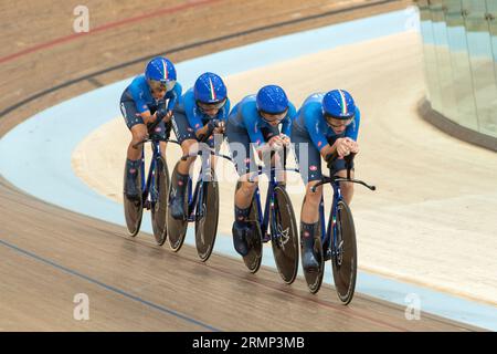 L'équipe italienne de poursuite par équipe féminine lors des qualifications aux Championnats du monde de cyclisme sur piste UCI, le 4 août 2023 Banque D'Images