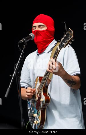 Le chanteur et guitariste Fatboy du groupe Dublin Bricknasty au Green Man Festival au pays de Galles, Royaume-Uni, août 2023. Photo : Rob Watkins Banque D'Images