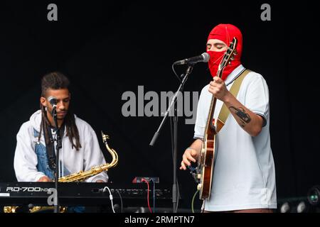 Le chanteur et guitariste Fatboy du groupe Dublin Bricknasty au Green Man Festival au pays de Galles, Royaume-Uni, août 2023. Photo : Rob Watkins Banque D'Images