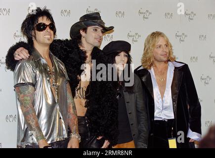 LOS ANGELES, CALIFORNIE. 27 janvier 1997 : Motley crue aux American Music Awards 1997 à Los Angeles. Photo : Paul Smith / Featureflash Banque D'Images