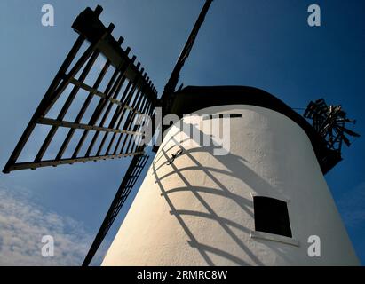 Une vue rapprochée du célèbre moulin à vent sur Lytham Green, Lytham St Annes, Lancashire, Royaume-Uni, Europe mardi, 29 août 2023 Banque D'Images