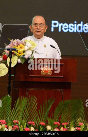 (141113) -- NAY PYI TAW, le 13 novembre 2014 -- le président du Myanmar U Thein sein prononce une allocution lors de la cérémonie de clôture du sommet de l'ASEAN et de la passation de la présidence de l'ASEAN à la Malaisie à Nay Pyi Taw, Myanmar, le 13 novembre 2014. Le 25e Sommet de l'ASEAN et les sommets connexes se sont clôturés jeudi. )(dzl) MYANMAR-NAY PYI TAW-ANASE CLÔTURE DU SOMMET MaxPing PUBLICATIONxNOTxINxCHN Nay Pyi Taw nov 13 2014 le président du Myanmar U Thein Be prononce la cérémonie DE CLÔTURE du sommet de l'ANASE et la passation de la présidence de l'ANASE à la Malaisie à Nay Pyi Taw Myanmar nov 13 2014 le 25e sommet de l'ANASE et sommets CONNEXES Banque D'Images