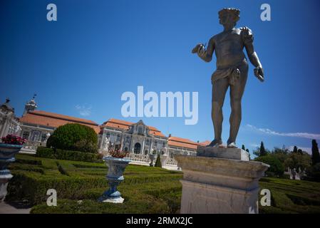 Palais royal de Queluz est un chef-d'œuvre de style Rococco d'inspiration française construit par le roi Pedro III en 1747, Lisbonne, Portugal. 30 août 2023 Banque D'Images