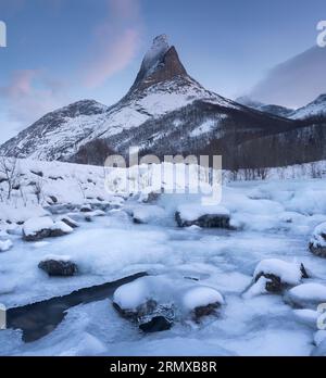 Stetind, montagne nationale de Norvège près de Narvik, nord de la Norvège Banque D'Images