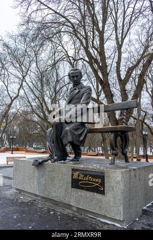 TCHERNIHIV, UKRAINE - 27 DÉCEMBRE 2021 : monument de Taras Shevchenko à Tchernihiv, Ukraine le 27 décembre 2021 Banque D'Images