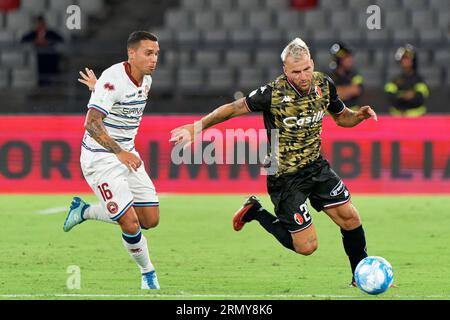 Bari, Italie. 30 août 2023. Giuseppe Sibilli (SSC Bari) et Alessio Vita (A.S. Cittadella 1973) lors de SSC Bari vs AS Cittadella, match italien de football Serie B à Bari, Italie, août 30 2023 crédit : Agence photo indépendante/Alamy Live News Banque D'Images