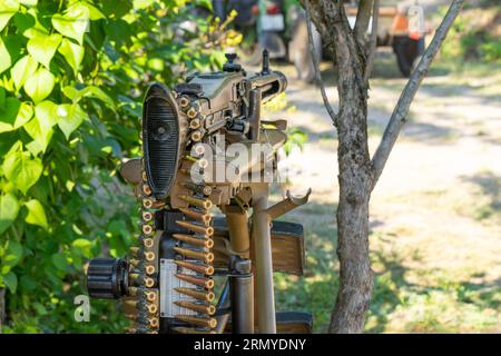 Mitrailleuse allemande MG-42 de la Seconde Guerre mondiale sur stand Banque D'Images