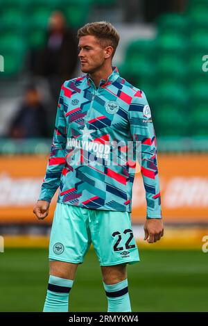 Rodney Parade, Newport, Royaume-Uni. 29 août 2023. EFL Carabao Cup football, comté de Newport contre Brentford ; le défenseur de Brentford Nathan Collins (22) en action lors de l'échauffement d'avant-match. Crédit : action plus Sports/Alamy Live News Banque D'Images