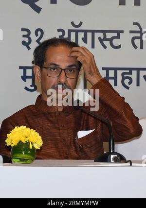 Mumbai, Inde. 30 août 2023. Le chef du Shiv Sena (UBT), Uddhav Thackeray, est vu lors de la conférence de presse Maha Vikas Aghadi (MVA) à Mumbai. La conférence de presse a eu lieu avant la troisième réunion de l'Indian National Developmental inclusive Alliance (INDE) qui se tiendra les 31 août et 1 septembre 2023. (Photo Ashish Vaishnav/SOPA Images/Sipa USA) crédit : SIPA USA/Alamy Live News Banque D'Images
